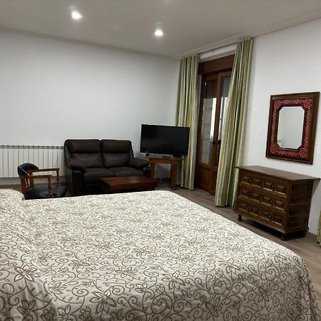 Hostal Aribel Longinos Cercedilla Kültér fotó
