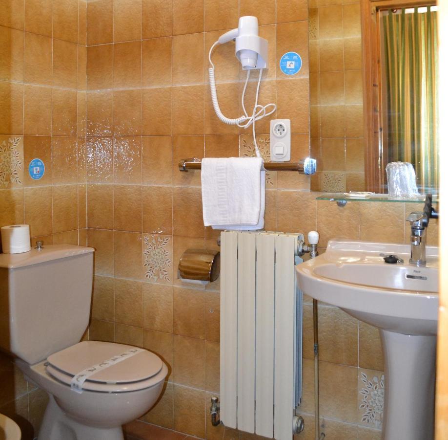 Hostal Aribel Longinos Cercedilla Kültér fotó