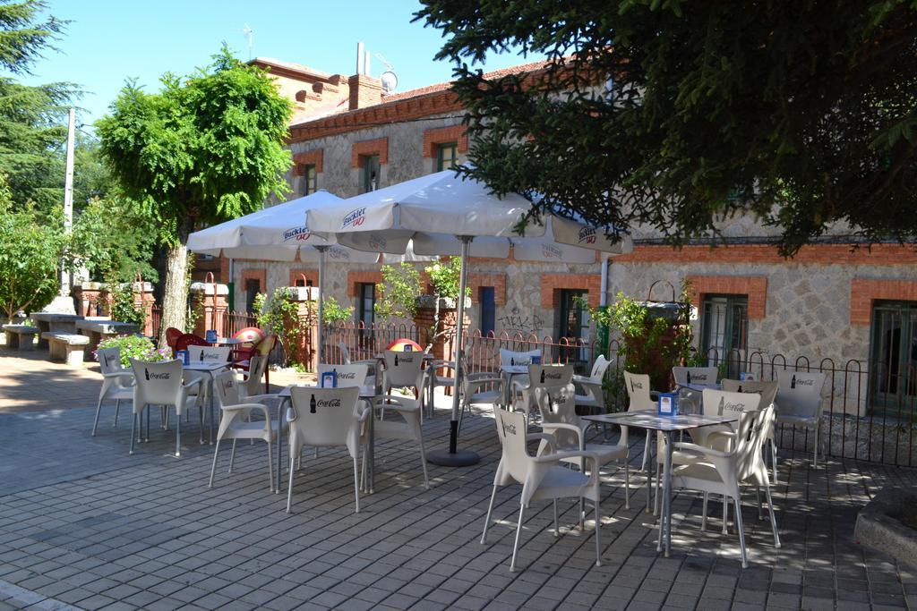 Hostal Aribel Longinos Cercedilla Kültér fotó