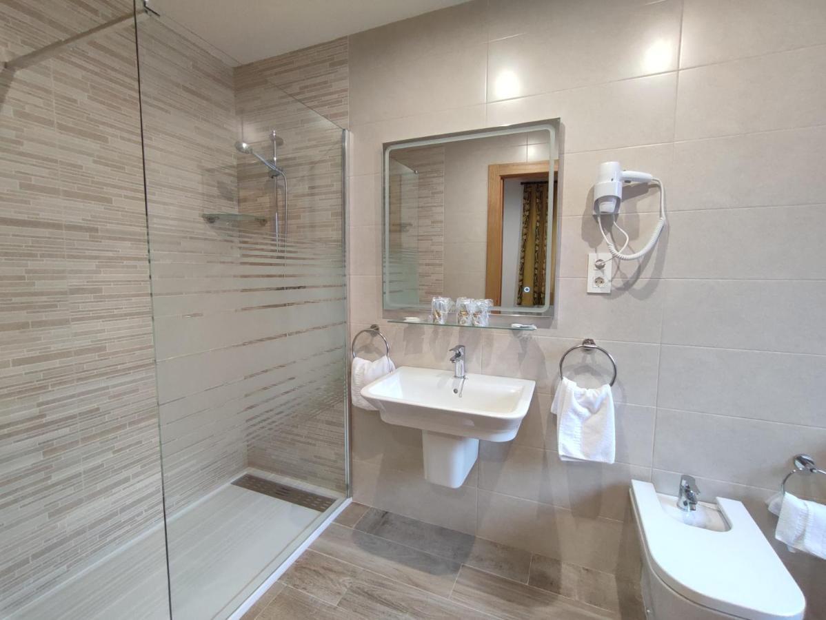 Hostal Aribel Longinos Cercedilla Kültér fotó