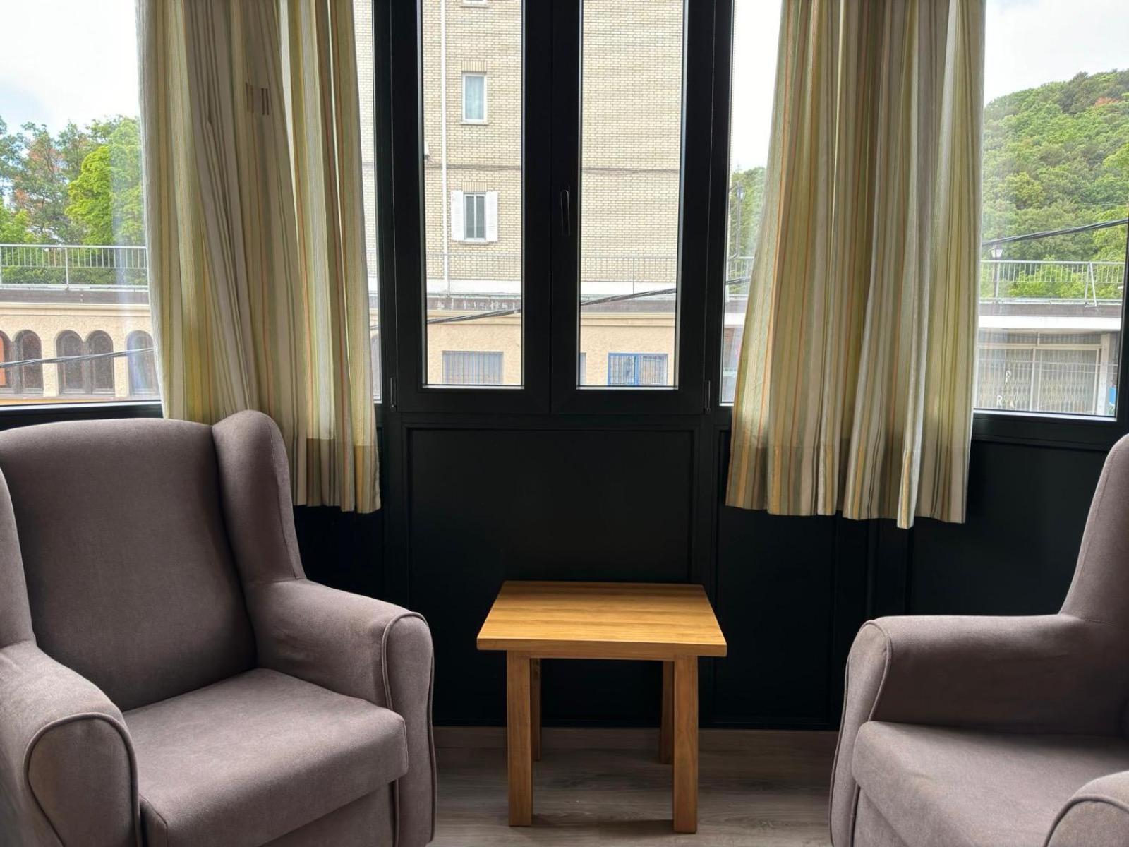 Hostal Aribel Longinos Cercedilla Kültér fotó