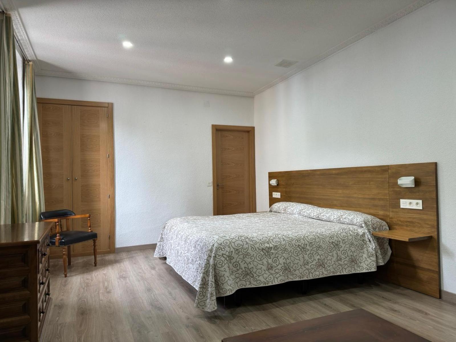 Hostal Aribel Longinos Cercedilla Kültér fotó