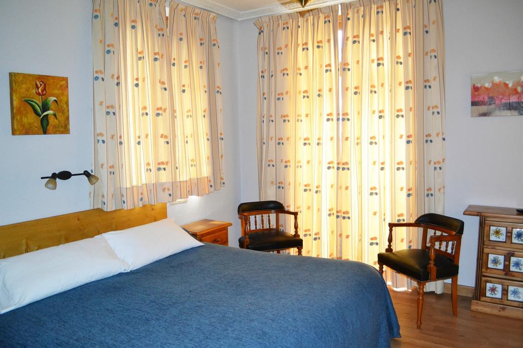 Hostal Aribel Longinos Cercedilla Kültér fotó