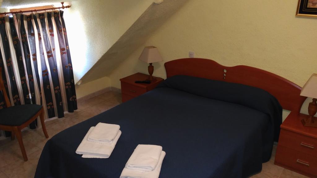 Hostal Aribel Longinos Cercedilla Kültér fotó