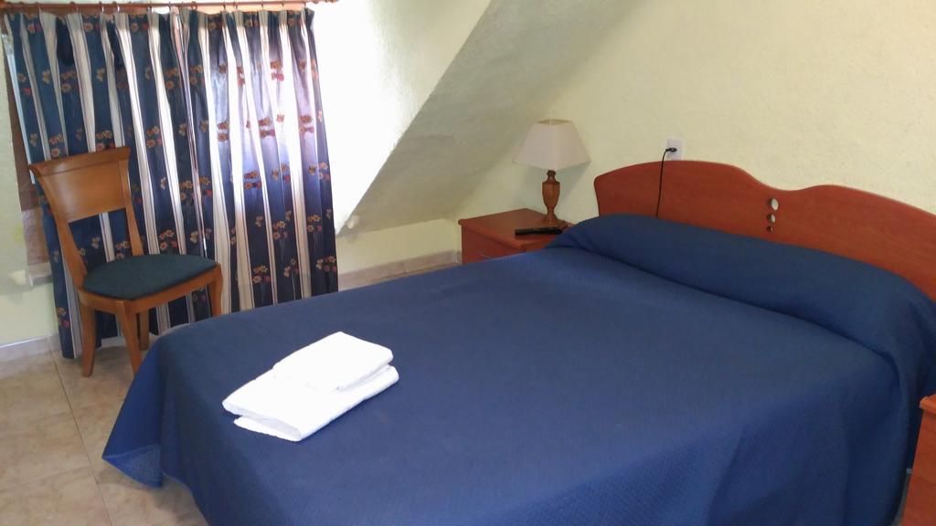 Hostal Aribel Longinos Cercedilla Kültér fotó