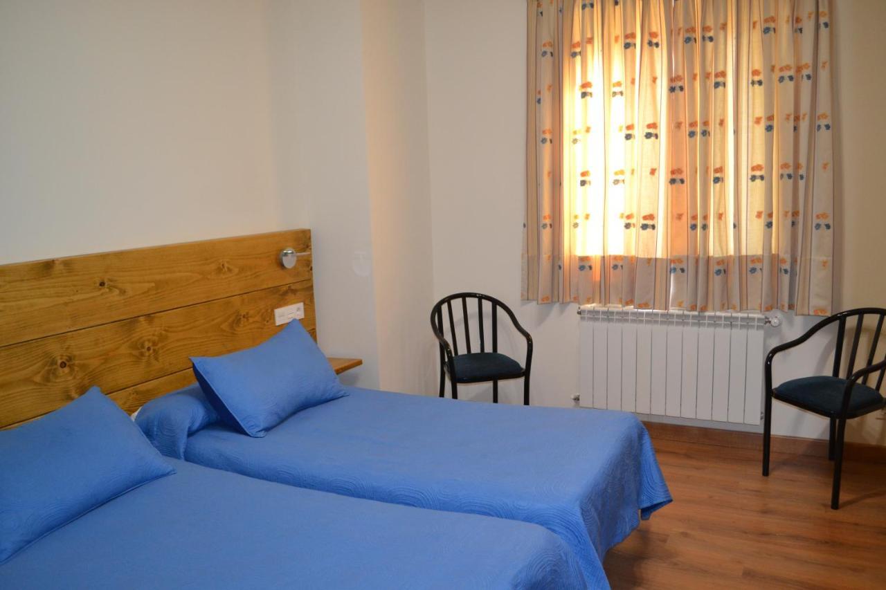 Hostal Aribel Longinos Cercedilla Kültér fotó